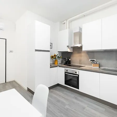 Station Bologna, Center Fiera *